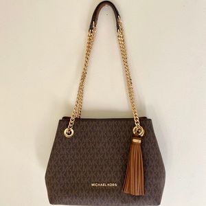 AUTHENTIC MICHAEL KORS PURSE WITH GOLD CHAIN